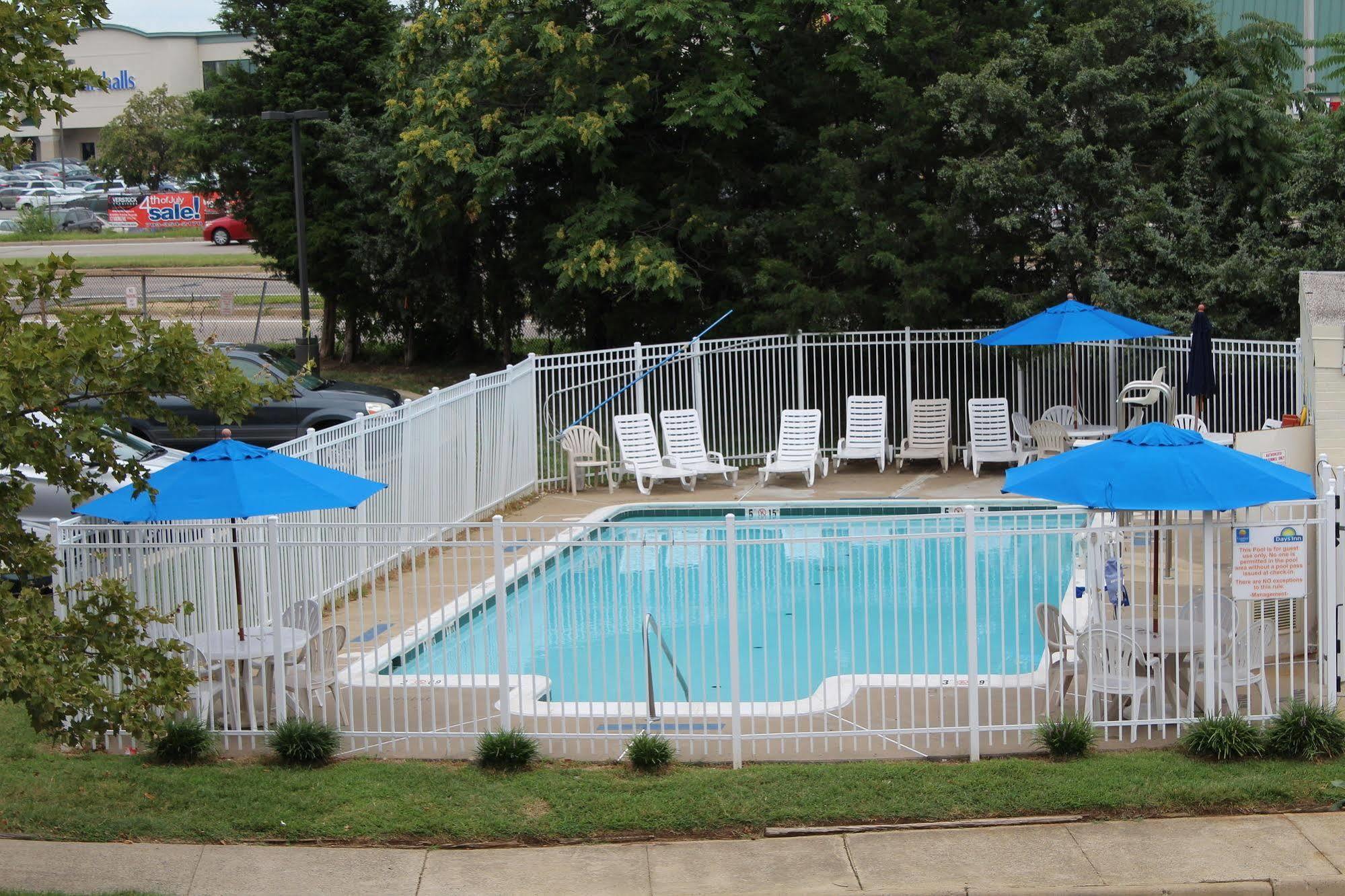 Fairfield Inn & Suites By Marriott Alexandria West/Mark Center Exterior photo